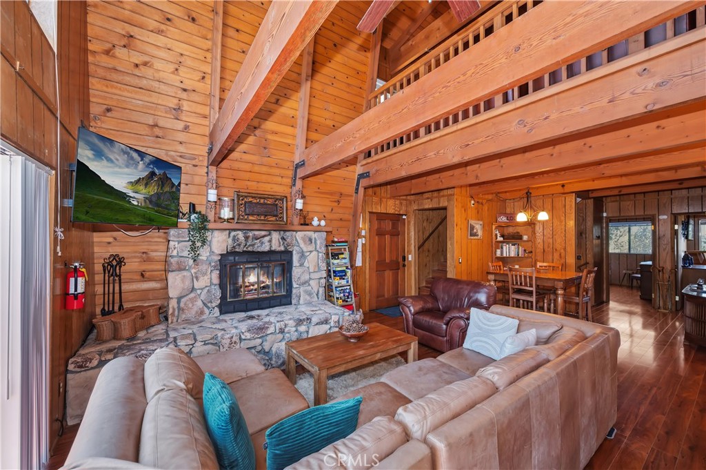 1100 Cedar Mountain Property Photo 6