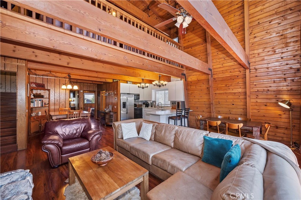 1100 Cedar Mountain Property Photo 7