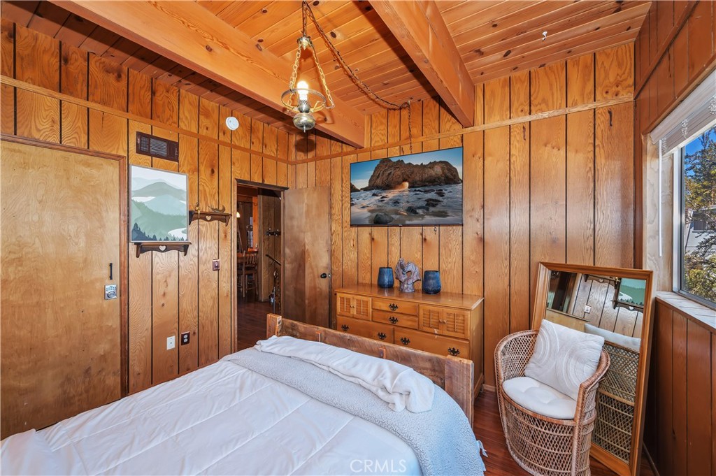 1100 Cedar Mountain Property Photo 15
