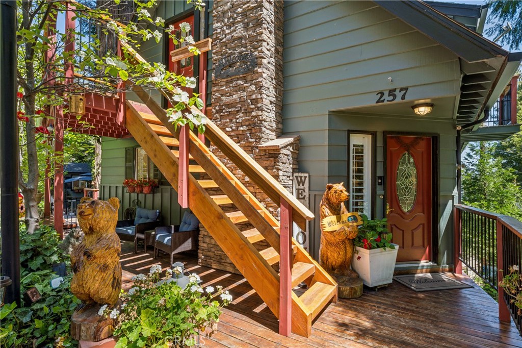 257 Corona Circle Property Photo 5