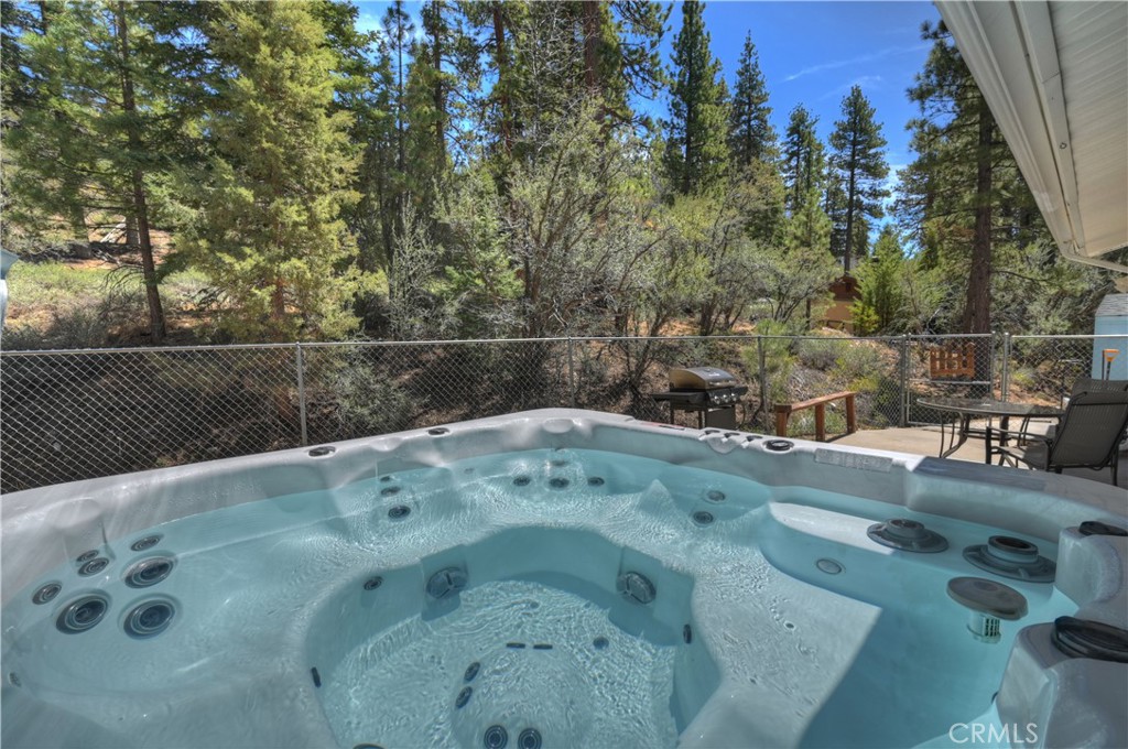 1099 Canyon Property Photo 4