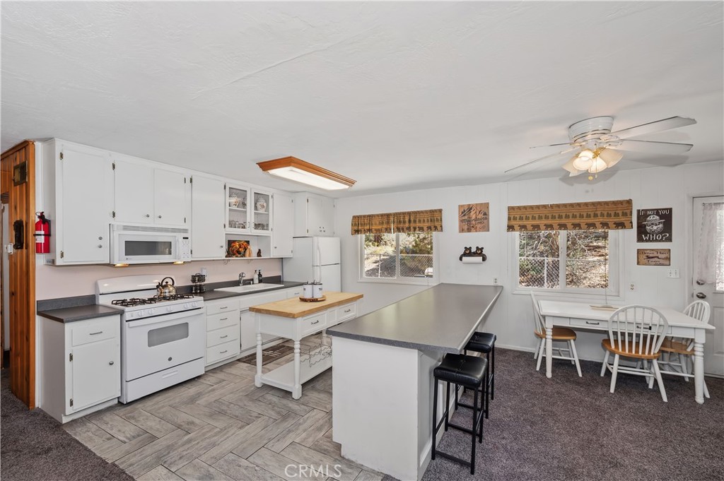 1099 Canyon Property Photo 11