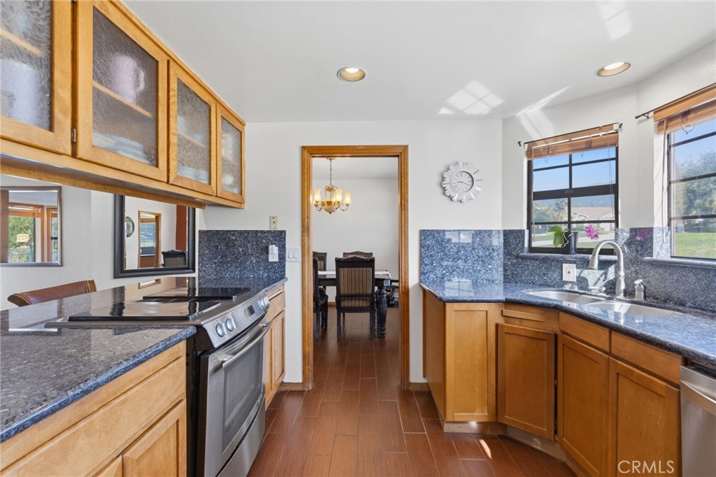 3185 Irvington Ave Property Photo 15