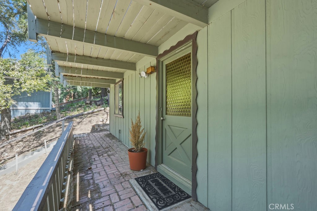 997 Berne Property Photo 4