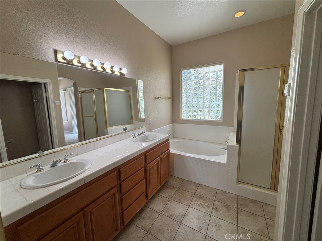 4913 Singing Hills Property Photo 16