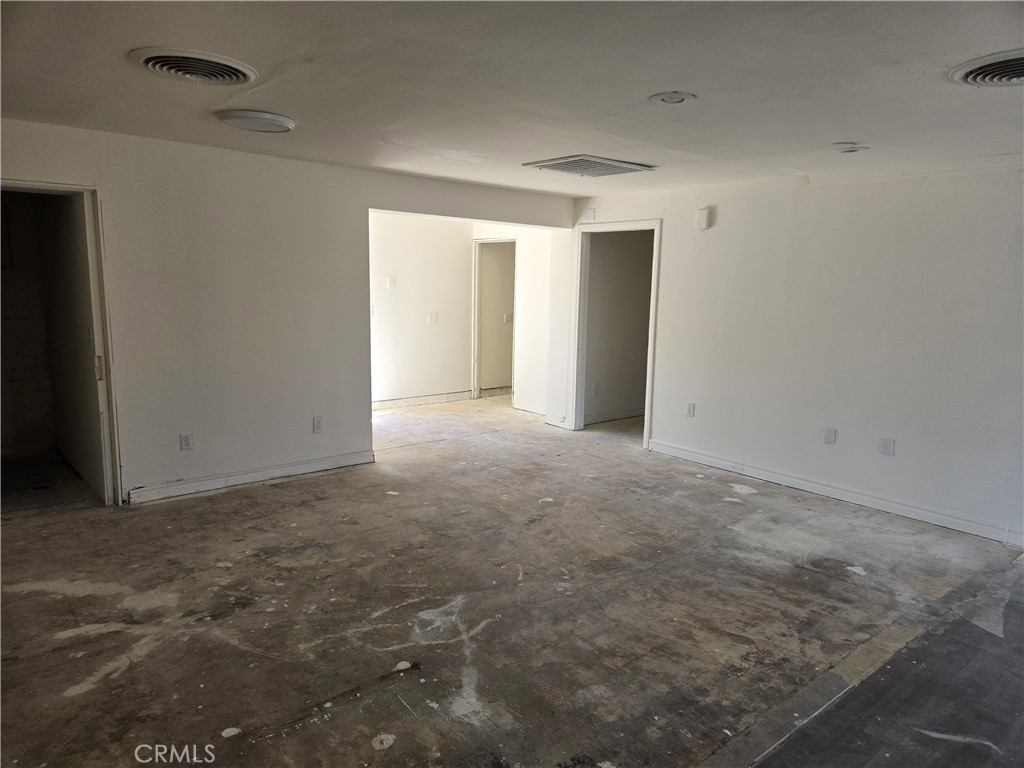 6682 Magnolia Avenue Property Photo 8