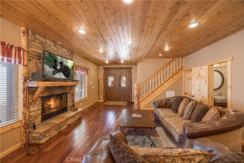 529 Bernhardt Property Photo 11