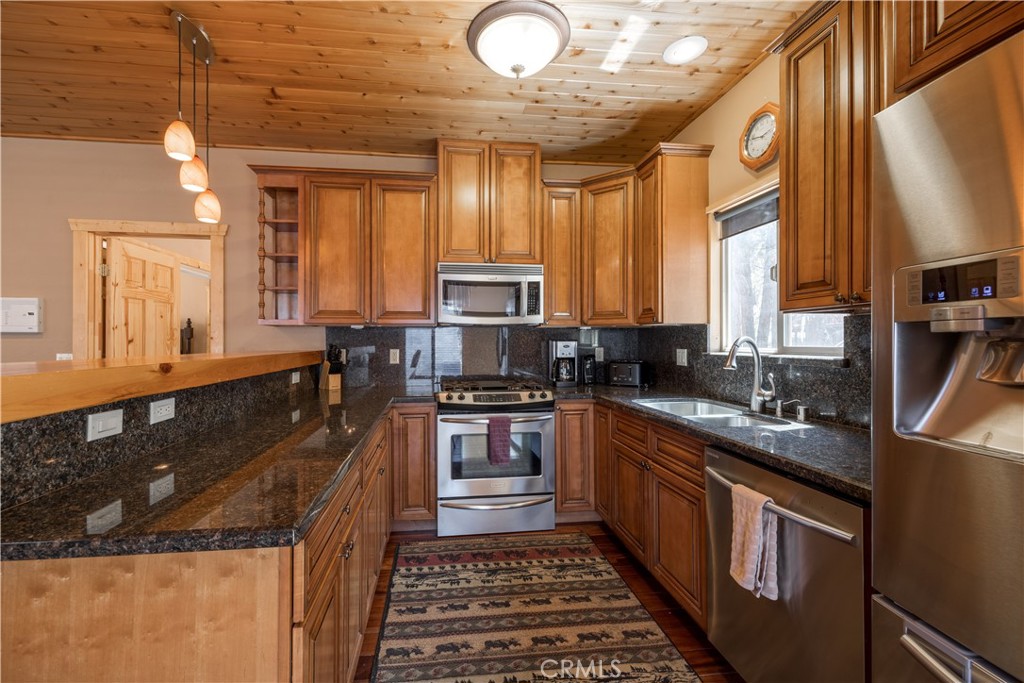 529 Bernhardt Property Photo 13