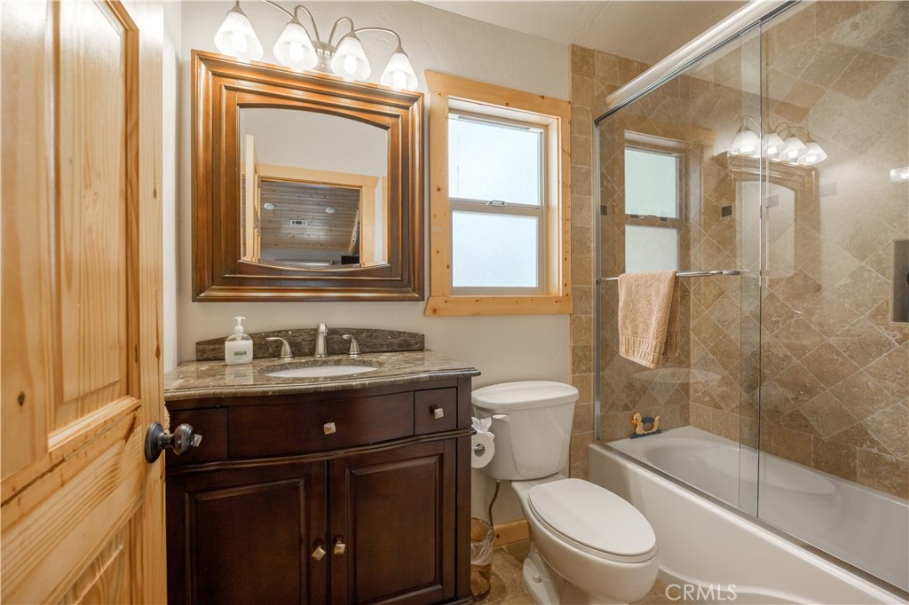 529 Bernhardt Property Photo 32
