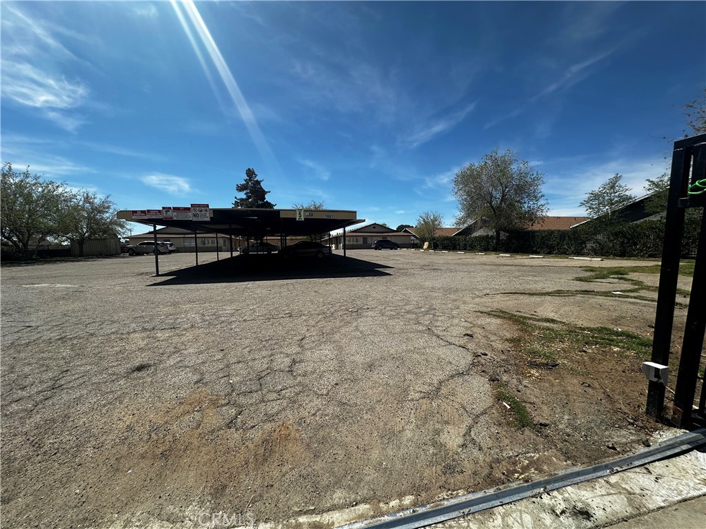 11661 11665 White Avenue Property Photo 19