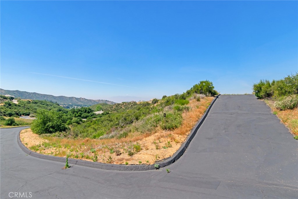 39510 Eastview Court Property Photo 3