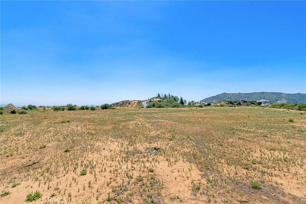 39510 Eastview Court Property Photo 7