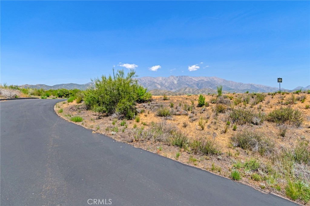 39534 Eastview Court Property Photo 3