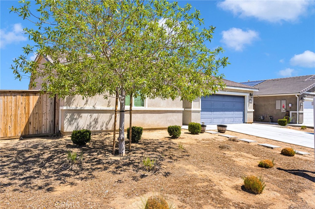 11412 Charlotte Property Photo 1