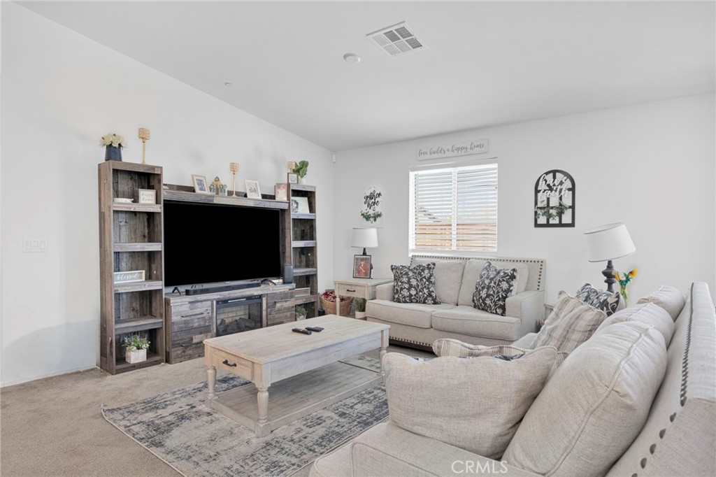 11412 Charlotte Property Photo 7