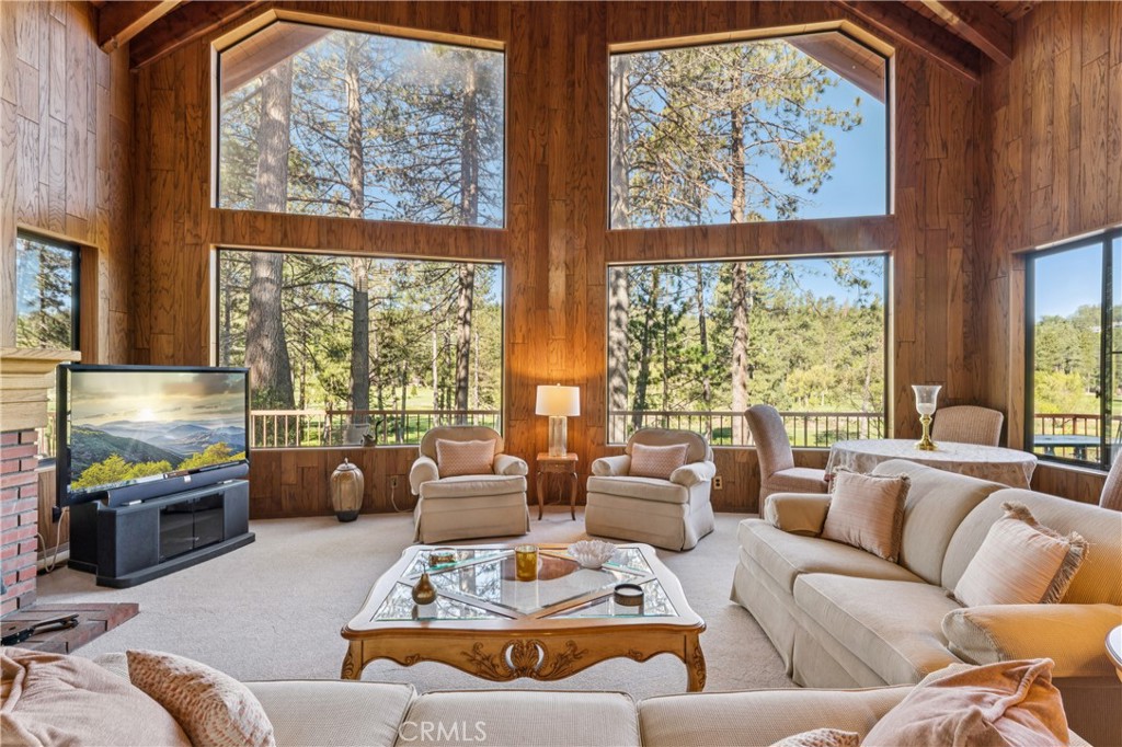 524 Golf Course Road Property Photo 1