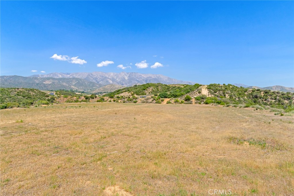 39513 Eastview Property Photo 5