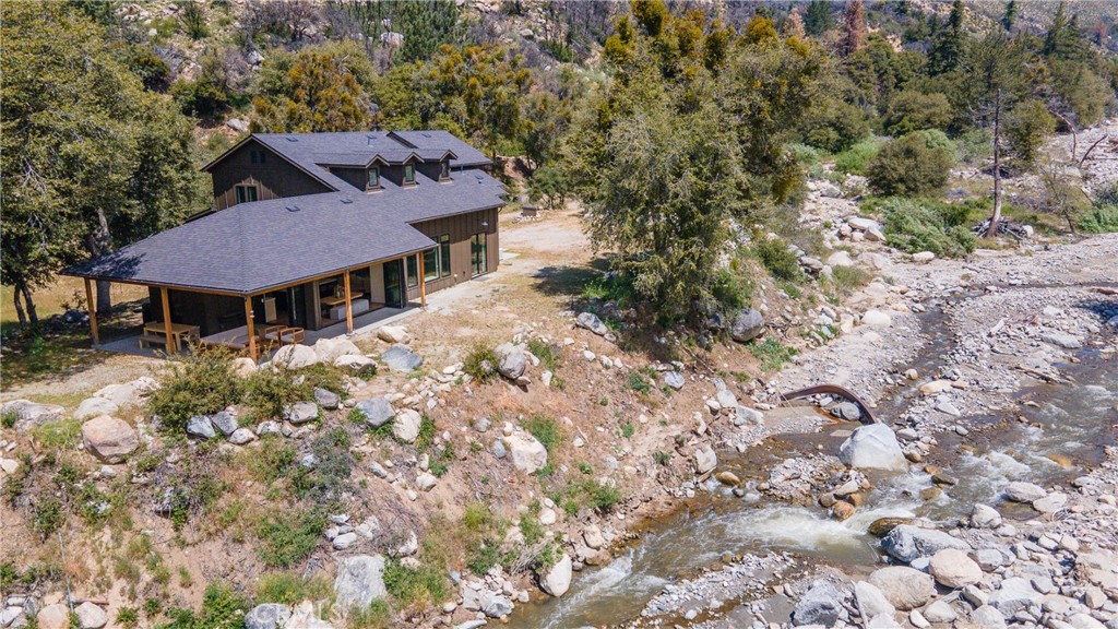 38948 7 Oaks Property Photo 4