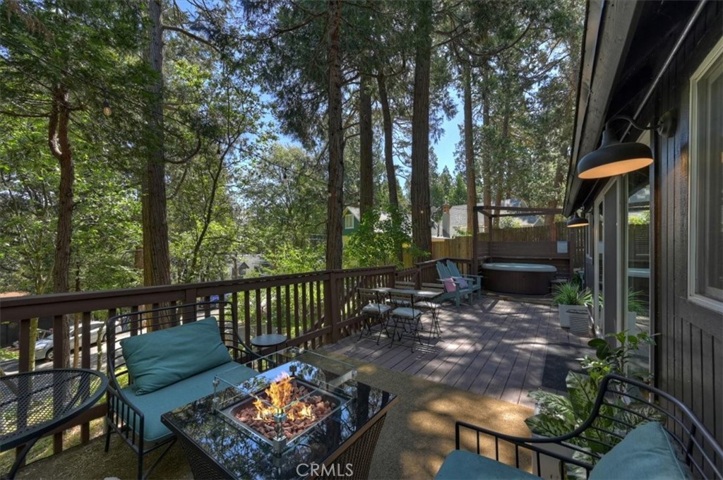 669 Knoll Property Photo 2