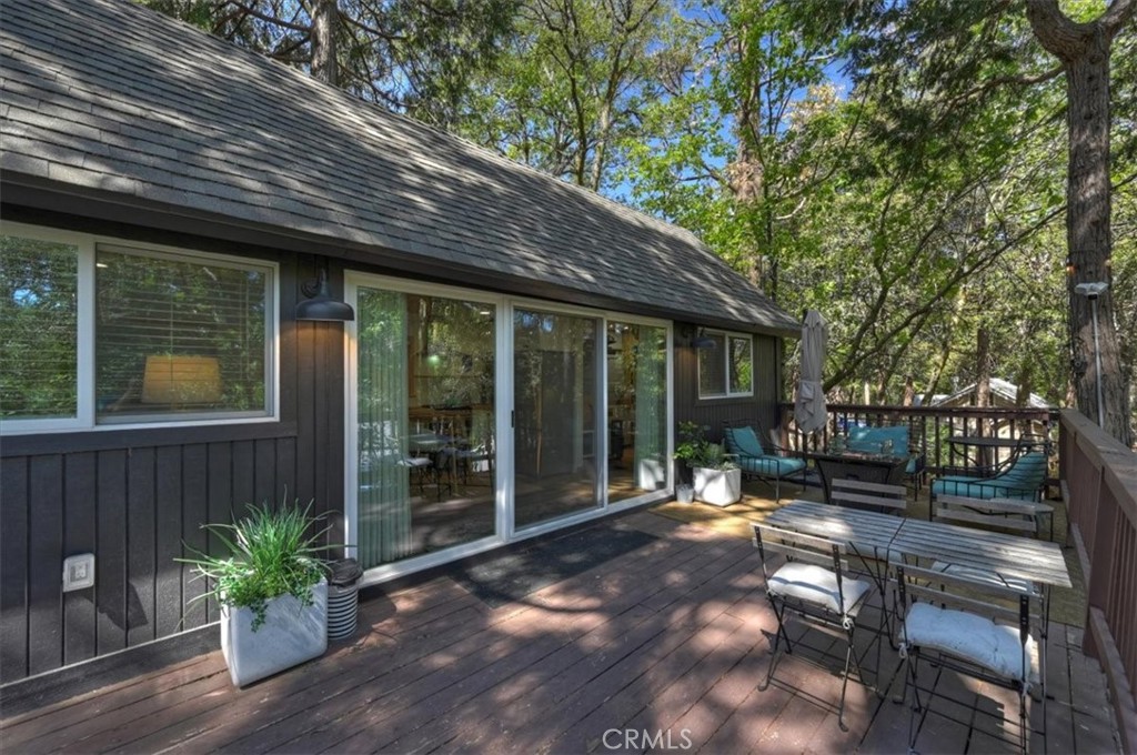 669 Knoll Property Photo 4