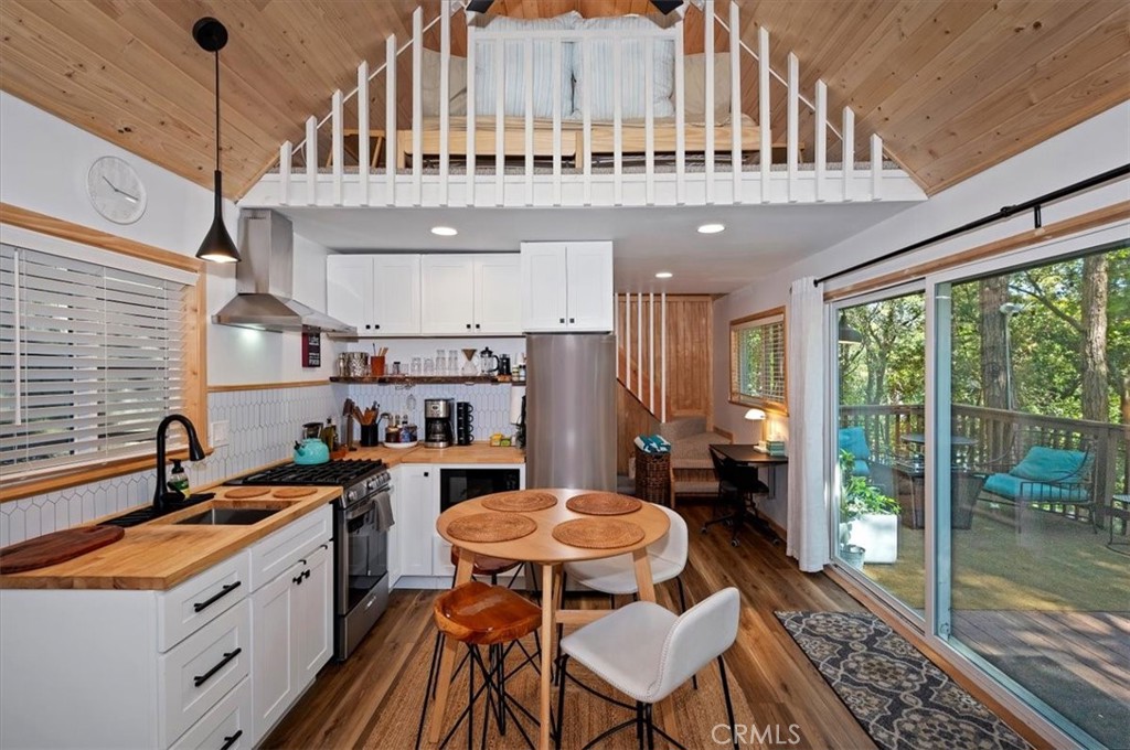 669 Knoll Property Photo 10