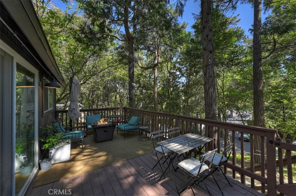 669 Knoll Property Photo 32