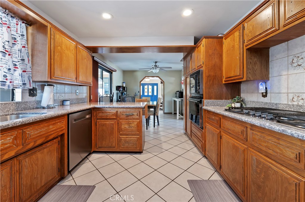 27266 Pacifica Court Property Photo 14