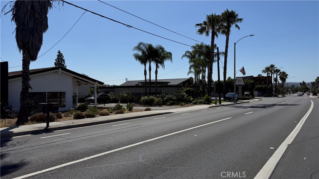 4943 La Sierra Avenue Property Photo 15