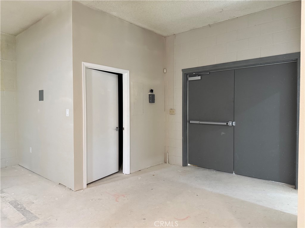 4943 La Sierra Avenue Property Photo 27