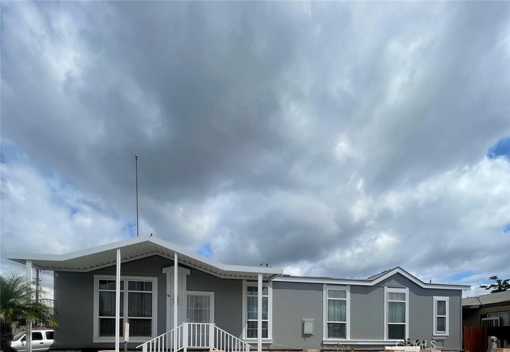 17333 Valley 71e Property Photo 1