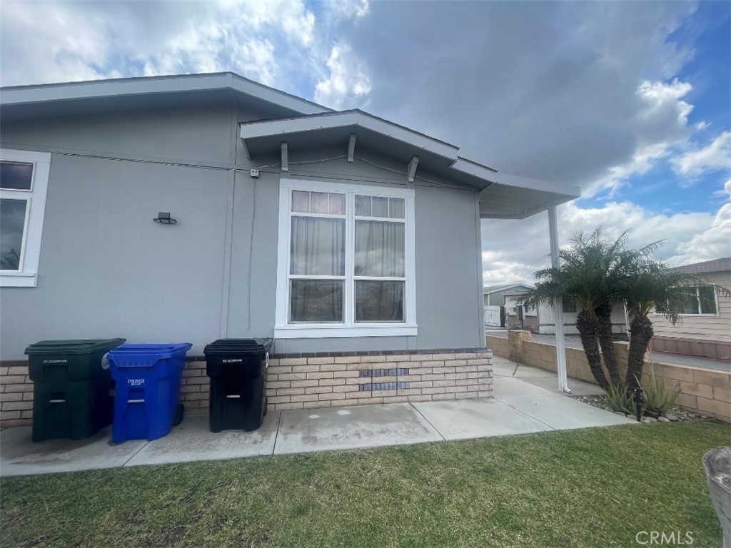 17333 Valley 71e Property Photo 7