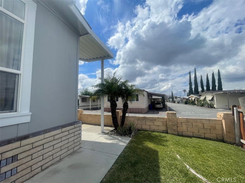 17333 Valley 71e Property Photo 8