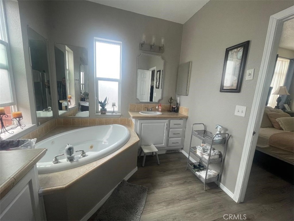 17333 Valley 71e Property Photo 20