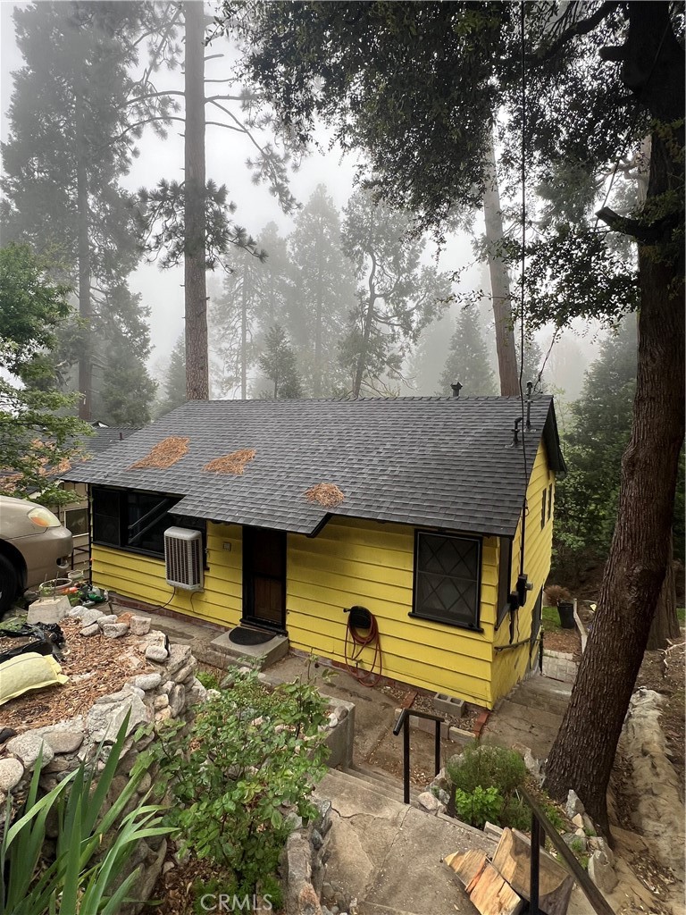 607 Seeley Property Photo 1