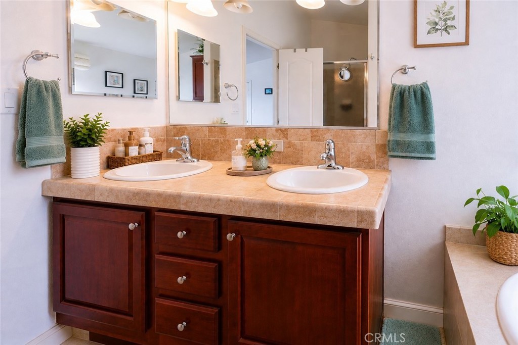 38687 Calle Segovia Property Photo 18