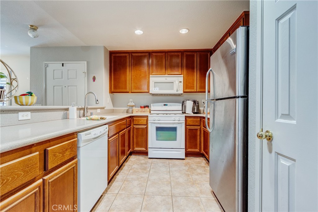 25866 Iris C Property Photo 7