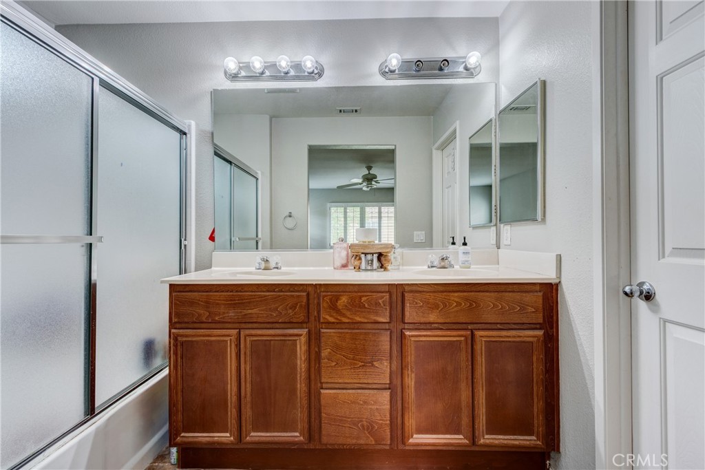 25866 Iris C Property Photo 20