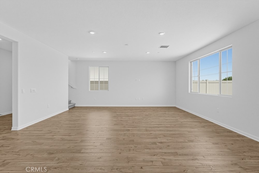 9568 Glenmore Forest Drive Property Photo 3