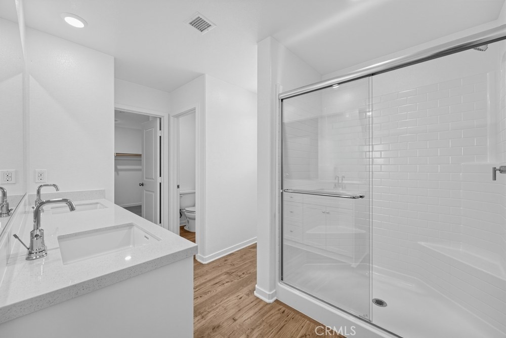9568 Glenmore Forest Drive Property Photo 15