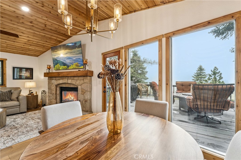 590 Arrowhead Villa Property Photo 3
