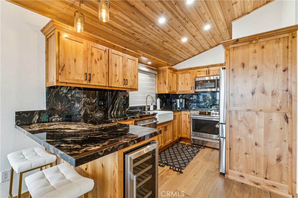 590 Arrowhead Villa Property Photo 6