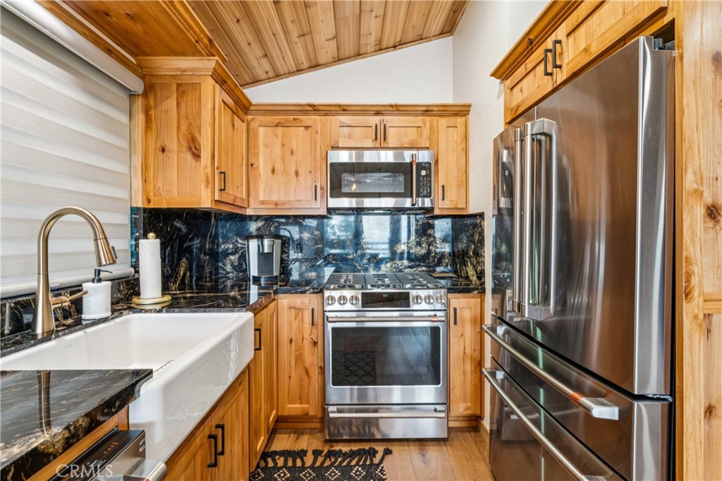 590 Arrowhead Villa Property Photo 7