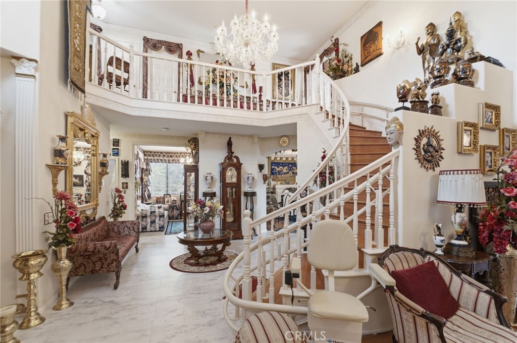 933 La Salle Circle Property Photo 8