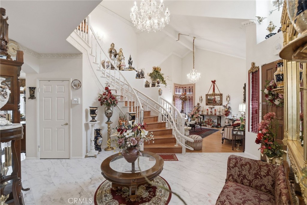 933 La Salle Circle Property Photo 9