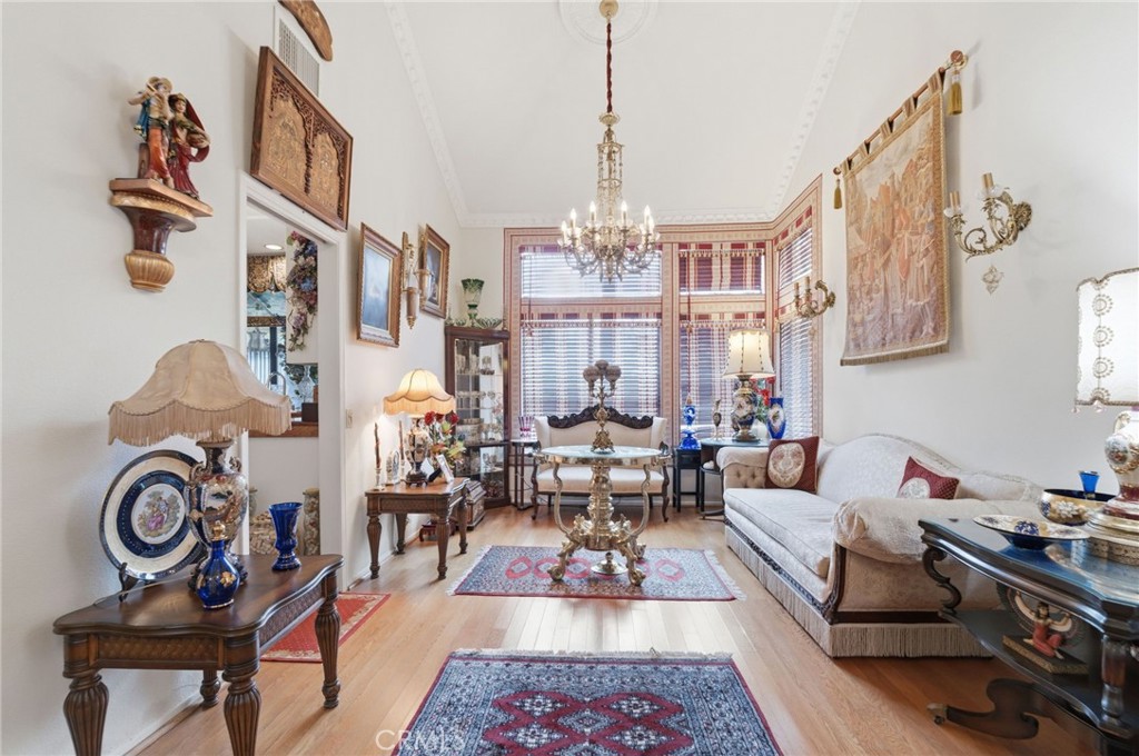 933 La Salle Circle Property Photo 17