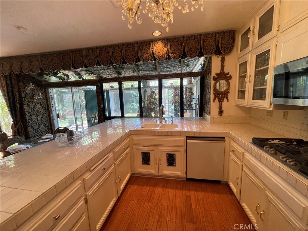 933 La Salle Circle Property Photo 22