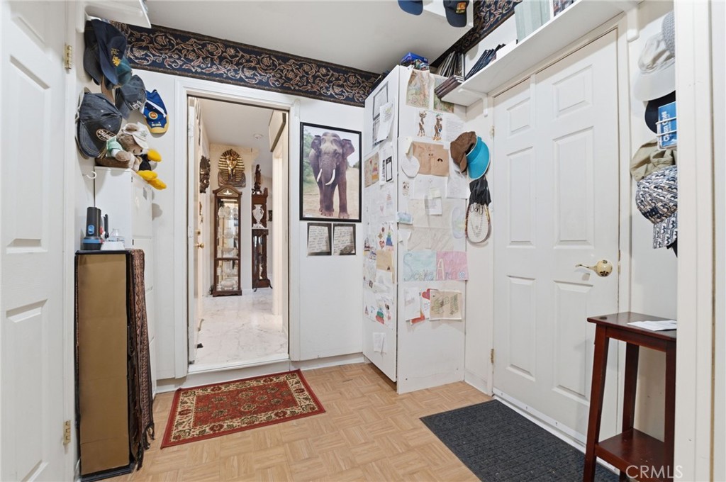 933 La Salle Circle Property Photo 35