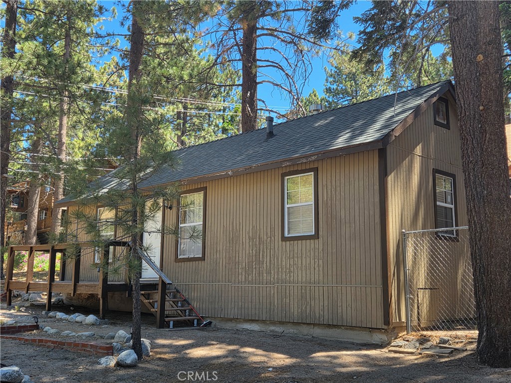525 Yukon Property Photo 3