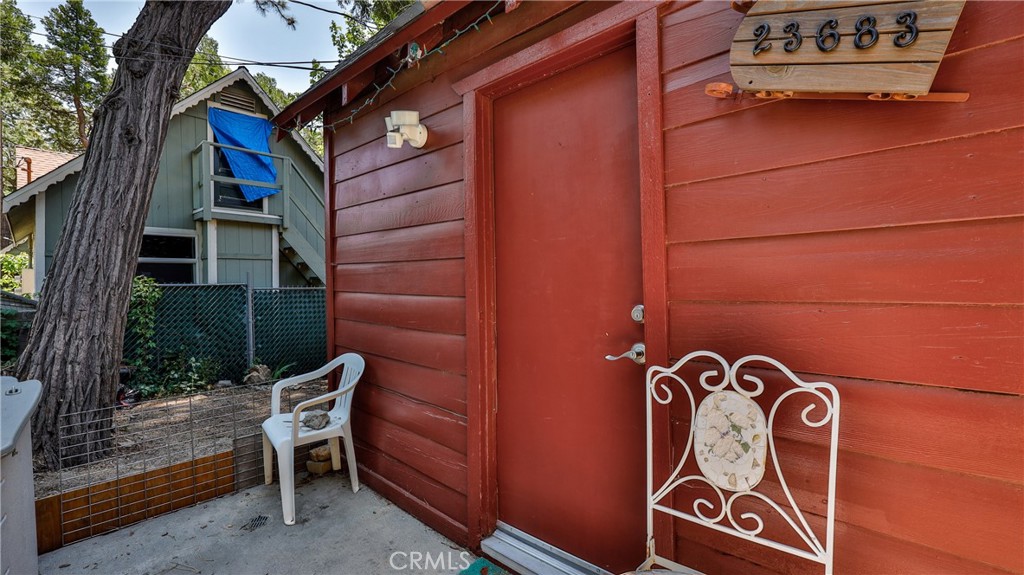 23683 Manzanita Property Photo 4