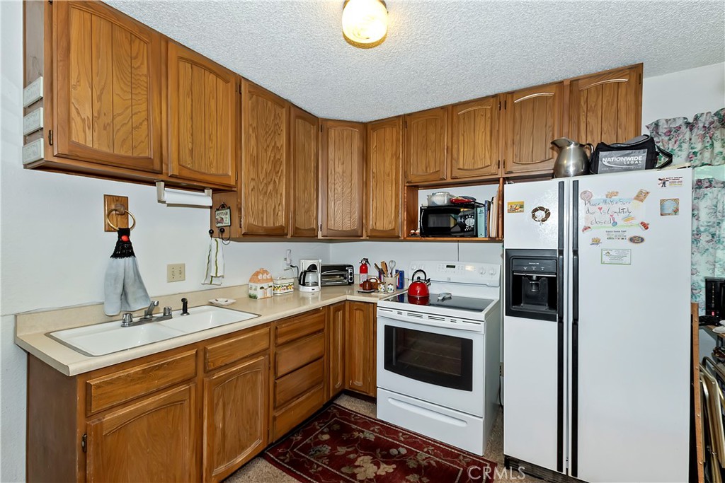 432 E Big Bear Boulevard Property Photo 9